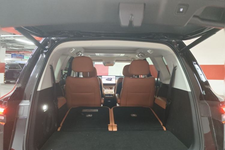 Used Leapmotor C16 2026 All-Electric 630 LiDAR Zhizun Edition 6 Seats Trunk