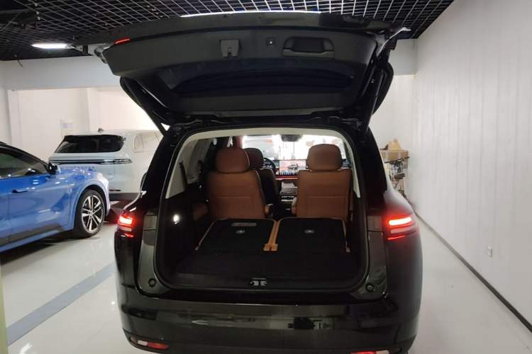Used Leapmotor C16 2026 Extended-Range 280 LiDAR Zhizun Edition 6 Seats Trunk
