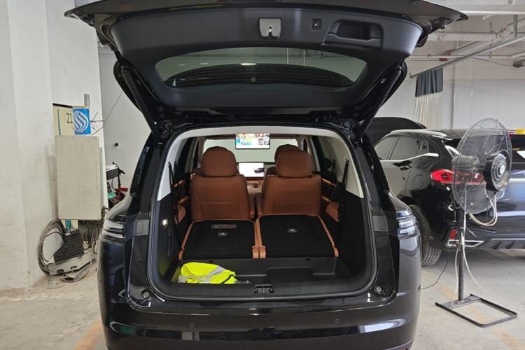 Used Leapmotor C16 2026 Extended-Range 280 LiDAR Zhizun Edition 6 Seats Trunk