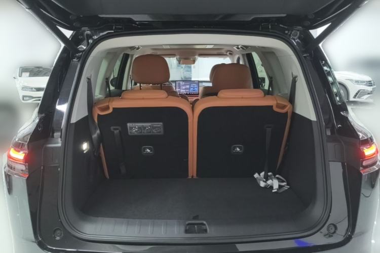 Used Leapmotor C16 2026 Extended-Range 280 LiDAR Zhizun Edition 6 Seats Trunk