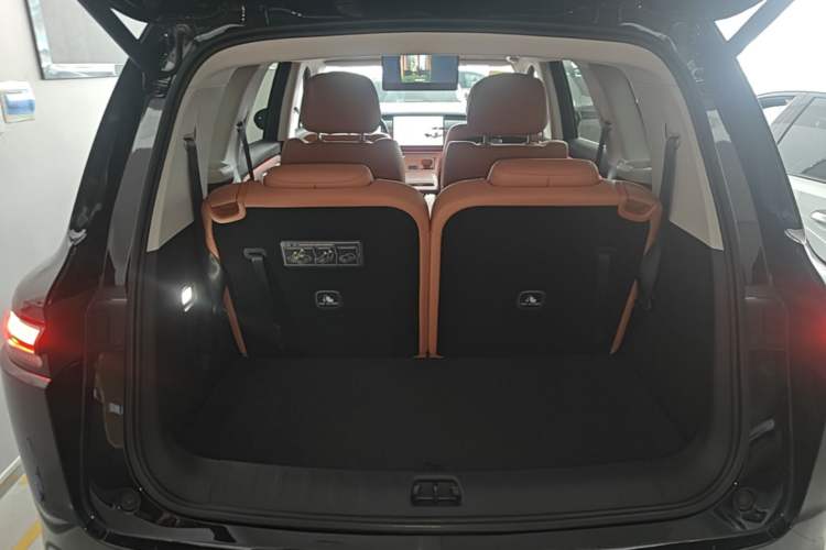 Used Leapmotor C16 2026 Extended-Range 280 LiDAR Zhizun Edition 6 Seats Trunk