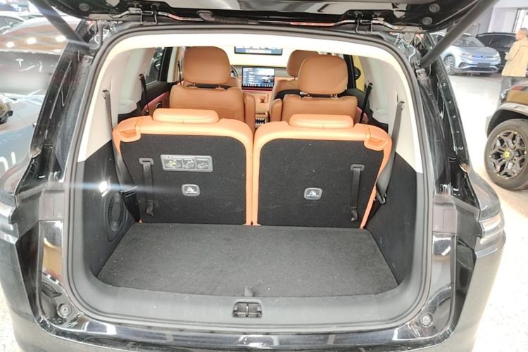 Used Leapmotor C16 2026 Extended-Range 280 LiDAR Zhizun Edition 6 Seats Trunk