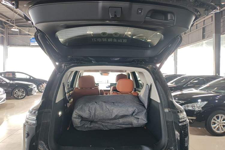 Used Leapmotor C16 2026 Extended-Range 280 LiDAR Zhizun Edition 6 Seats Trunk