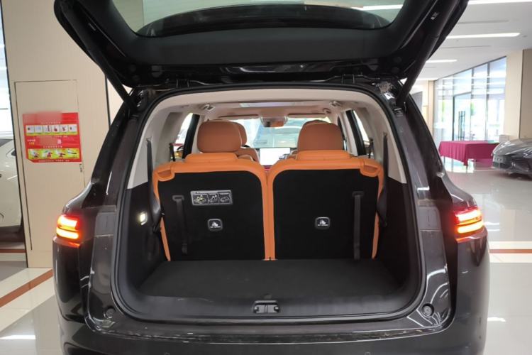 Used Leapmotor C16 2026 Extended-Range 280 LiDAR Zhizun Edition 6 Seats Trunk
