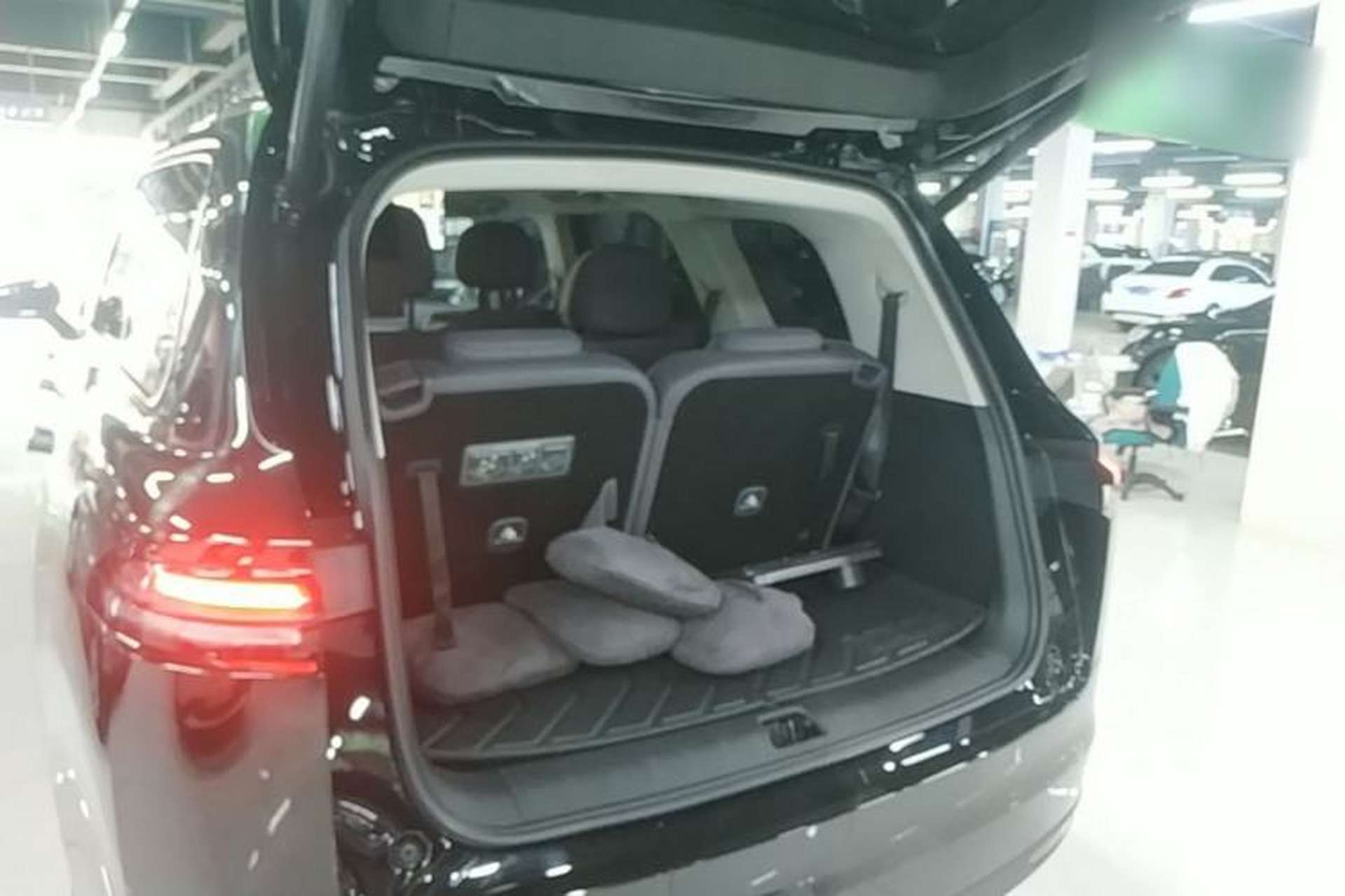 Used Leapmotor C16 2026 All-Electric 630 LiDAR Zhizun Edition 6 Seats Trunk