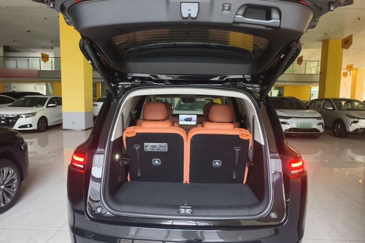 Used Leapmotor C16 2026 Extended-Range 280 LiDAR Zhizun Edition 6 Seats Trunk