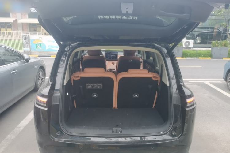Used Leapmotor C16 2026 Extended-Range 280 LiDAR Zhizun Edition 6 Seats Trunk