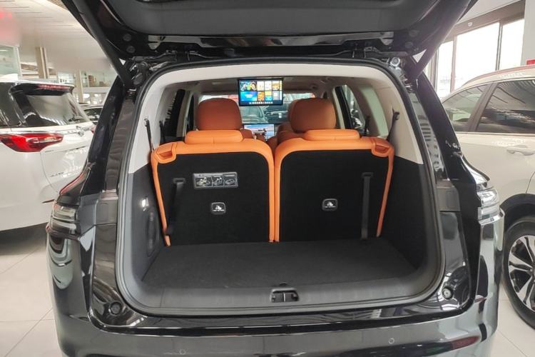 Used Leapmotor C16 2026 Extended-Range 280 LiDAR Zhizun Edition 6 Seats Trunk