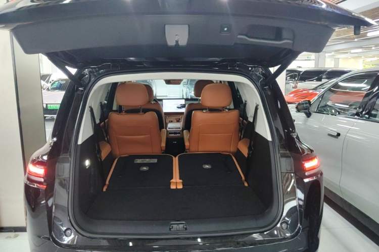 Used Leapmotor C16 2026 All-Electric 630 LiDAR Zhizun Edition 6 Seats Trunk