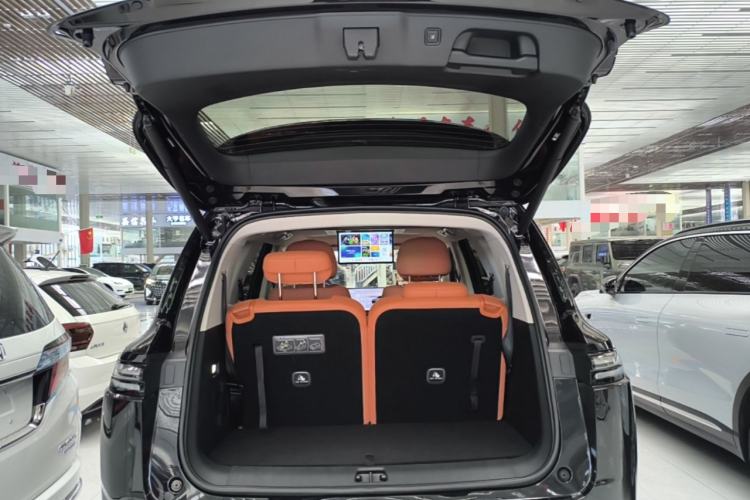 Used Leapmotor C16 2026 Extended-Range 280 LiDAR Zhizun Edition 6 Seats Trunk