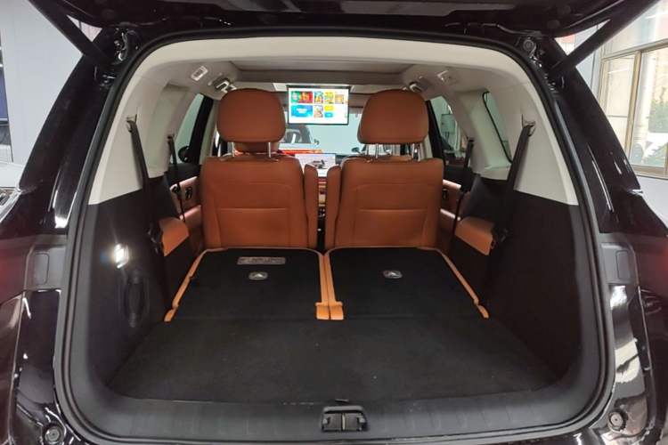 Used Leapmotor C16 2026 Extended-Range 280 LiDAR Zhizun Edition 6 Seats Trunk