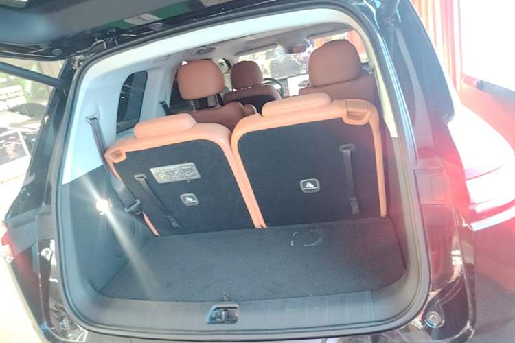 Used Leapmotor C16 2026 Extended-Range 280 LiDAR Zhizun Edition 6 Seats Trunk