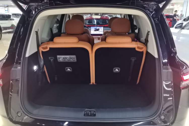Used Leapmotor C16 2026 All-Electric 630 LiDAR Zhizun Edition 6 Seats Trunk