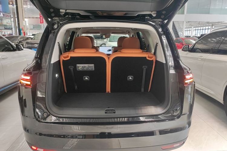 Used Leapmotor C16 2026 Extended-Range 280 LiDAR Zhizun Edition 6 Seats Trunk