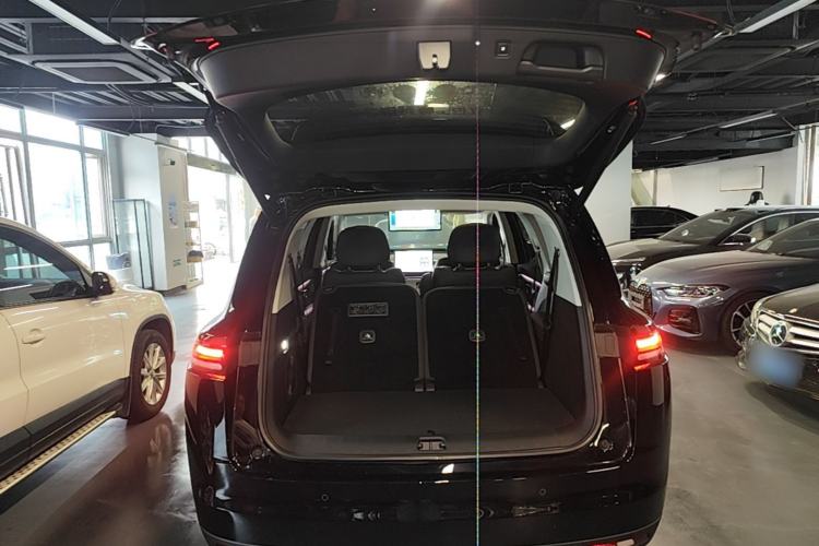 Used Leapmotor C16 2026 All-Electric 630 LiDAR Zhizun Edition 6 Seats Trunk
