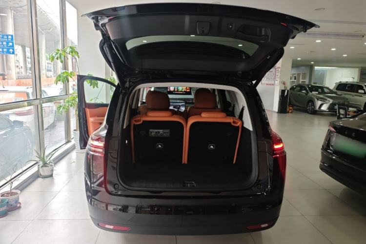 Used Leapmotor C16 2026 Extended-Range 280 LiDAR Zhizun Edition 6 Seats Trunk
