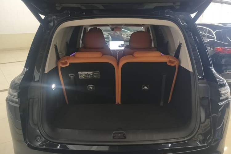 Used Leapmotor C16 2026 Extended-Range 280 LiDAR Zhizun Edition 6 Seats Trunk
