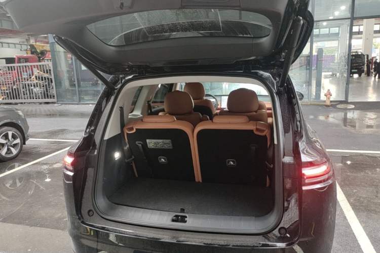 Used Leapmotor C16 2026 Extended-Range 280 LiDAR Zhizun Edition 6 Seats Trunk