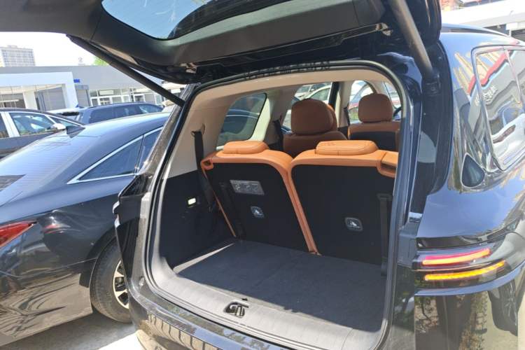 Used Leapmotor C16 2026 Extended-Range 280 LiDAR Version 6 Seats Trunk