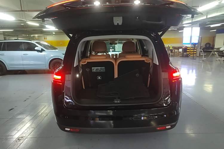Used Leapmotor C16 2026 Extended-Range 280 LiDAR Zhizun Edition 6 Seats Trunk