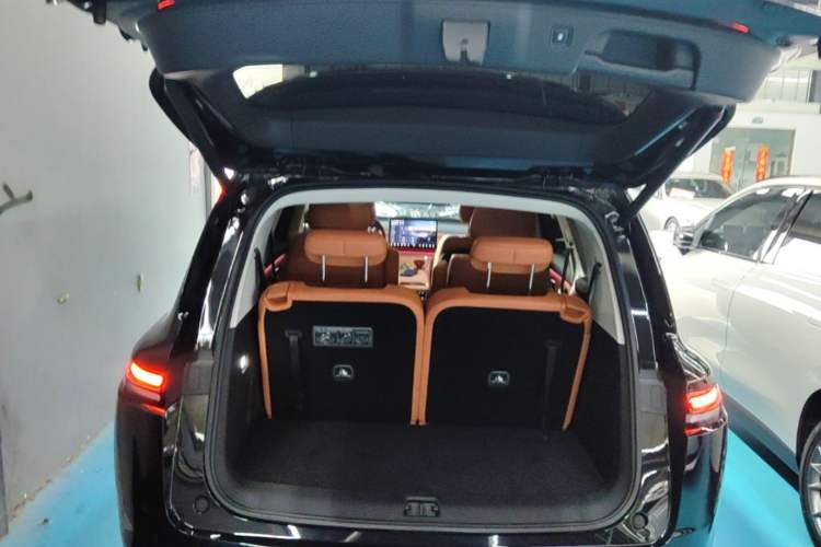 Used Leapmotor C16 2026 Extended-Range 280 LiDAR Zhizun Edition 6 Seats Trunk