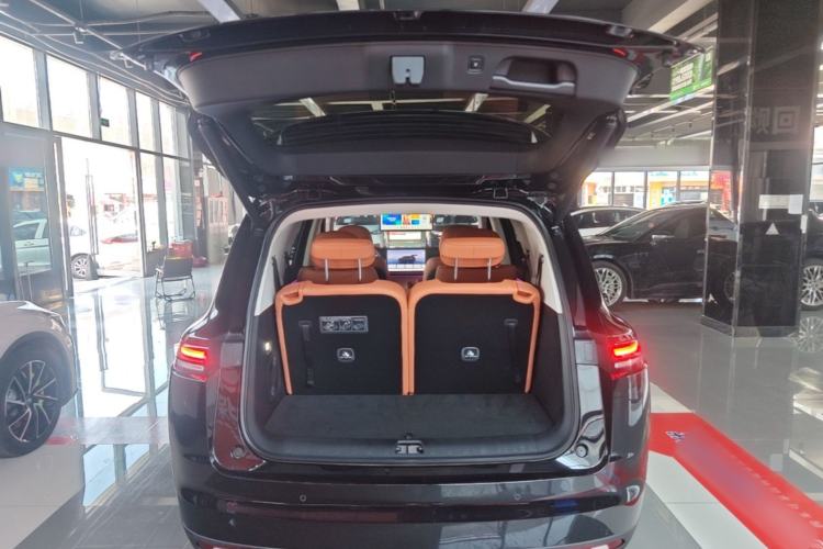 Used Leapmotor C16 2026 Extended-Range 280 LiDAR Zhizun Edition 6 Seats Trunk