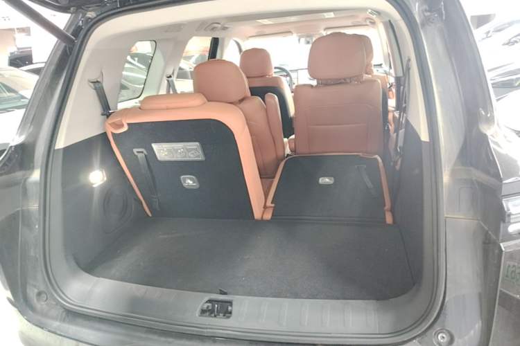 Used Leapmotor C16 2026 Extended-Range 280 LiDAR Zhizun Edition 6 Seats Trunk