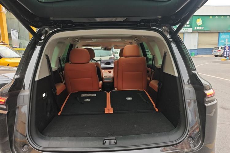 Used Leapmotor C16 2026 Extended-Range 280 LiDAR Zhizun Edition 6 Seats Trunk