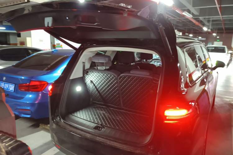 Used Leapmotor C16 2026 Range-Extended 200 Prestige 6-Seater Trunk