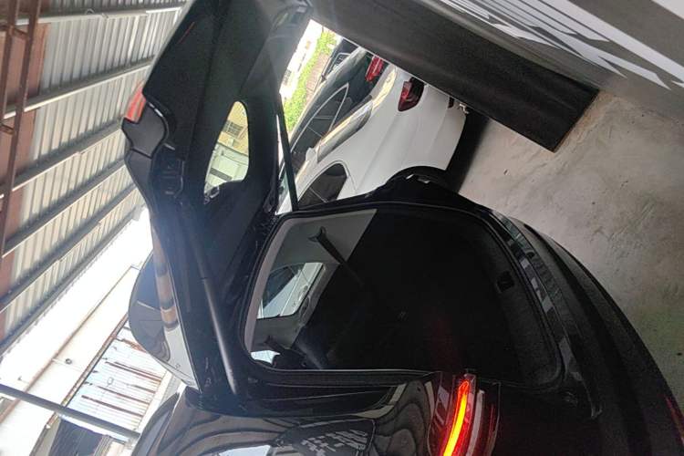Used Leapmotor C16 2026 Extended-Range 280 LiDAR Zhizun Edition 6 Seats Trunk