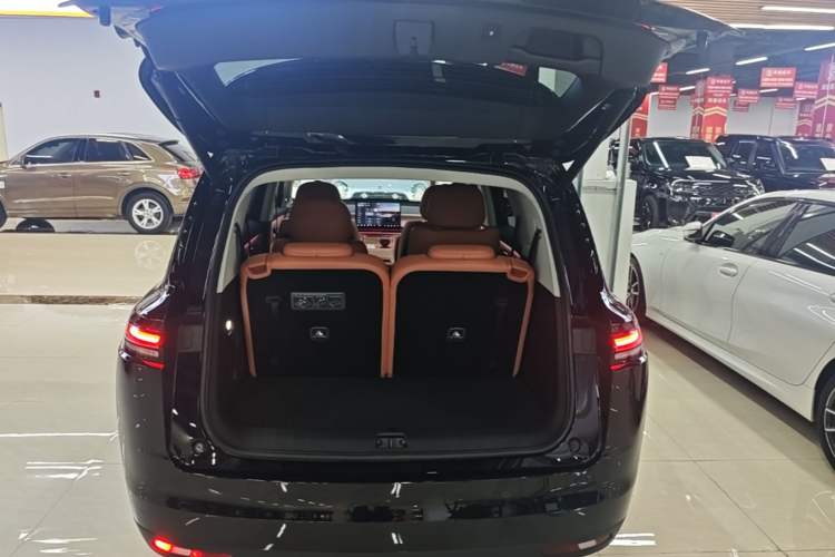 Used Leapmotor C16 2026 Extended-Range 280 LiDAR Zhizun Edition 6 Seats Trunk