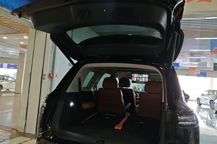 Used Leapmotor C16 2026 Extended-Range 280 LiDAR Zhizun Edition 6 Seats Trunk