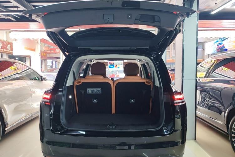 Used Leapmotor C16 2026 Extended-Range 280 LiDAR Zhizun Edition 6 Seats Trunk