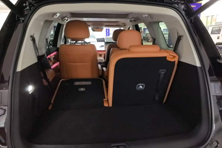Used Leapmotor C16 2026 Extended-Range 280 LiDAR Zhizun Edition 6 Seats Trunk