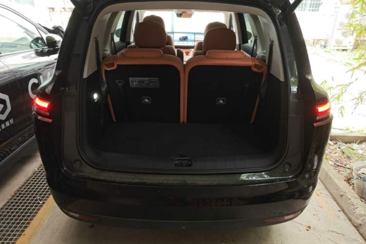 Used Leapmotor C16 2026 Extended-Range 280 LiDAR Zhizun Edition 6 Seats Trunk