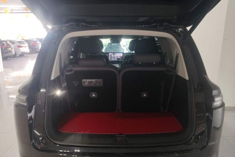 Used Leapmotor C16 2026 All-Electric 630 LiDAR Zhizun Edition 6 Seats Trunk
