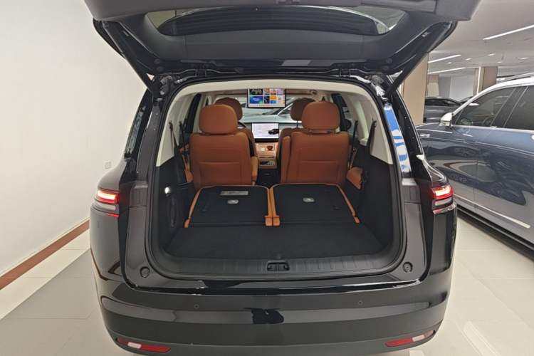 Used Leapmotor C16 2026 Extended-Range 280 LiDAR Zhizun Edition 6 Seats Trunk
