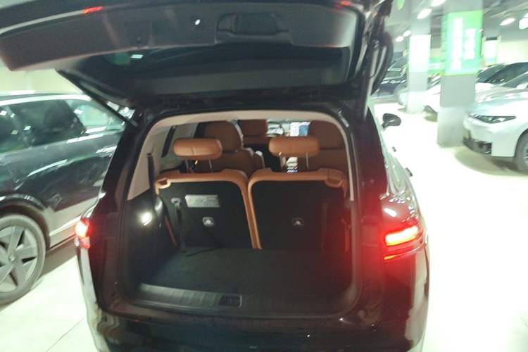 Used Leapmotor C16 2026 Extended-Range 280 LiDAR Zhizun Edition 6 Seats Trunk