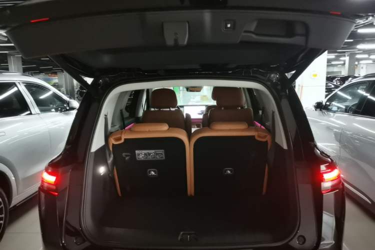 Used Leapmotor C16 2026 Extended-Range 280 LiDAR Zhizun Edition 6 Seats Trunk