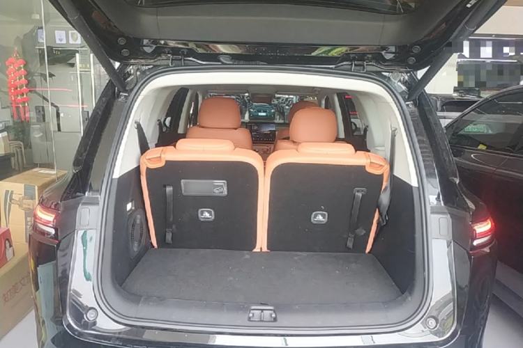 Used Leapmotor C16 2026 Extended-Range 280 LiDAR Zhizun Edition 6 Seats Trunk