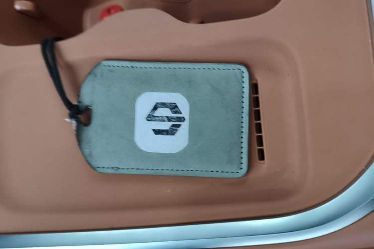 Used Leapmotor C16 2026 Extended-Range 280 LiDAR Zhizun Edition 6 Seats Vehicle Key