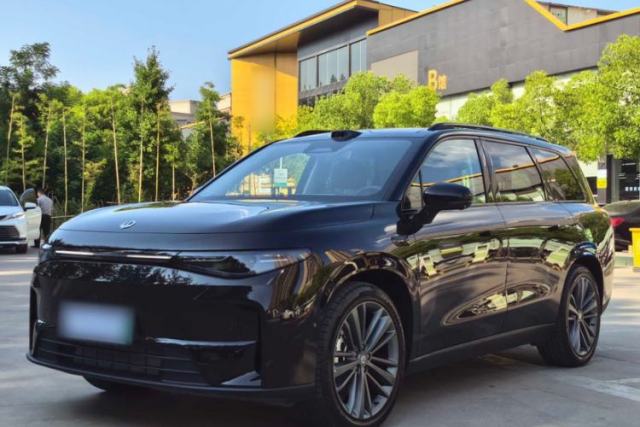 Used Leapmotor C16 2026 Extended-Range 280 LiDAR Zhizun Edition 6 Seats