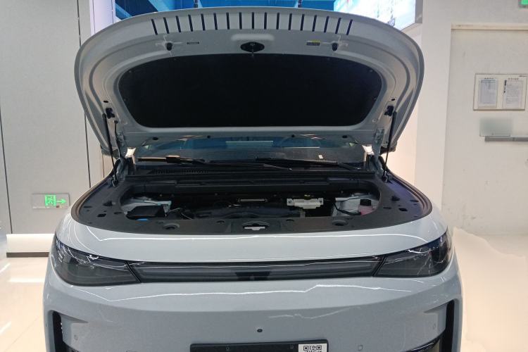 Used Leapmotor C16 2026 Extended-Range 280 LiDAR Version 6 Seats Engine Bay