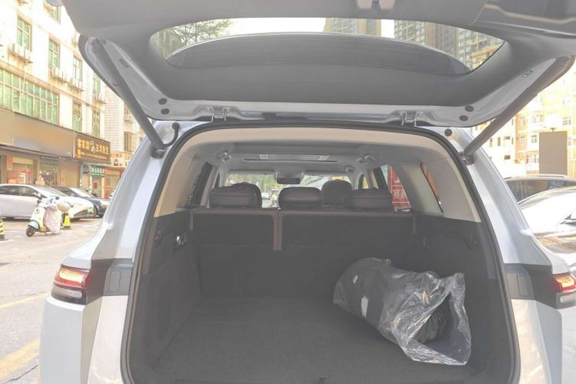 Used Leapmotor C16 2026 Pure Electric 630 LiDAR Zhizun Edition 5 Seats Trunk