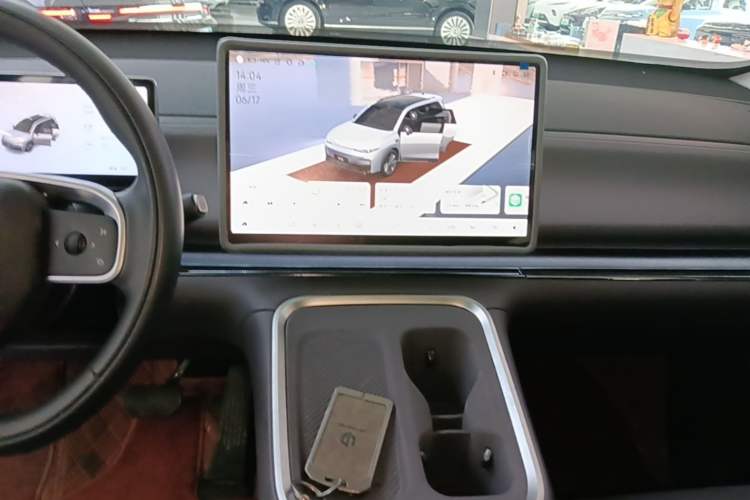 Used Leapmotor C16 2026 Extended-Range 280 LiDAR Zhizun Edition 6 Seats Audio And AC Panel
