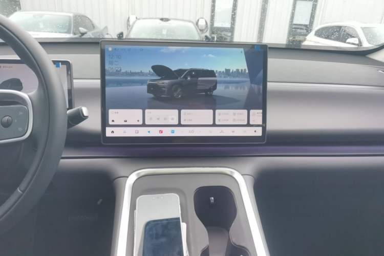 Used Leapmotor C16 2026 Pure Electric 630 LiDAR Zhizun Edition 5 Seats Audio And AC Panel
