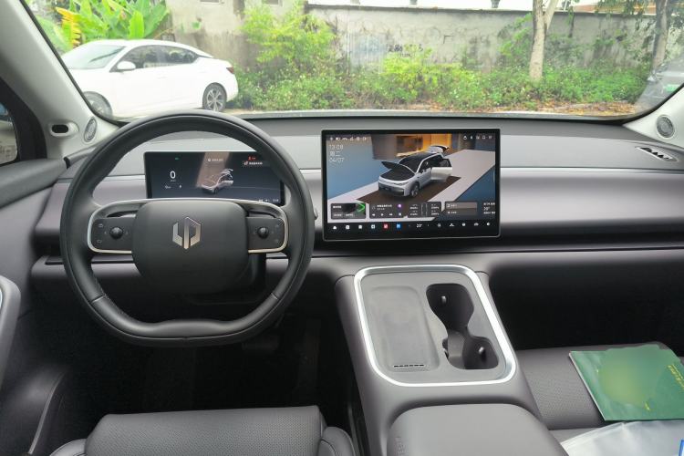 Used Leapmotor C16 2026 All-Electric 630 LiDAR Version 6-Seater Center Console