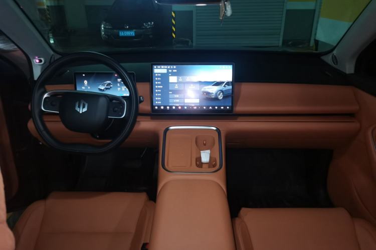 Used Leapmotor C16 2026 Extended-Range 280 LiDAR Version 6 Seats Center Console
