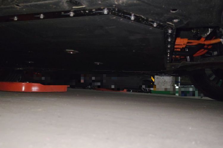 Used Leapmotor C16 2026 Extended-Range 280 LiDAR Zhizun Edition 6 Seats Chassis Front Right