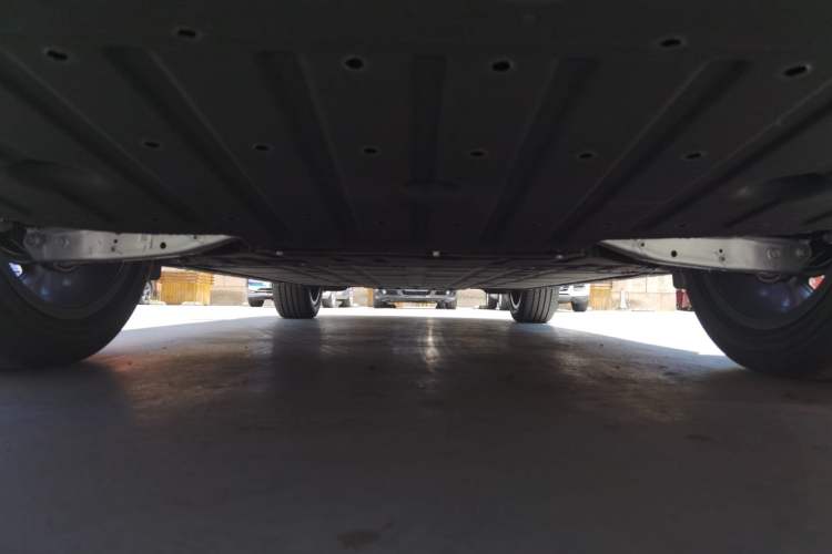 Used Leapmotor C16 2026 All-Electric 580 Prestige 6-Seater Chassis Rear